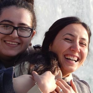 Meet your Posher, Elif